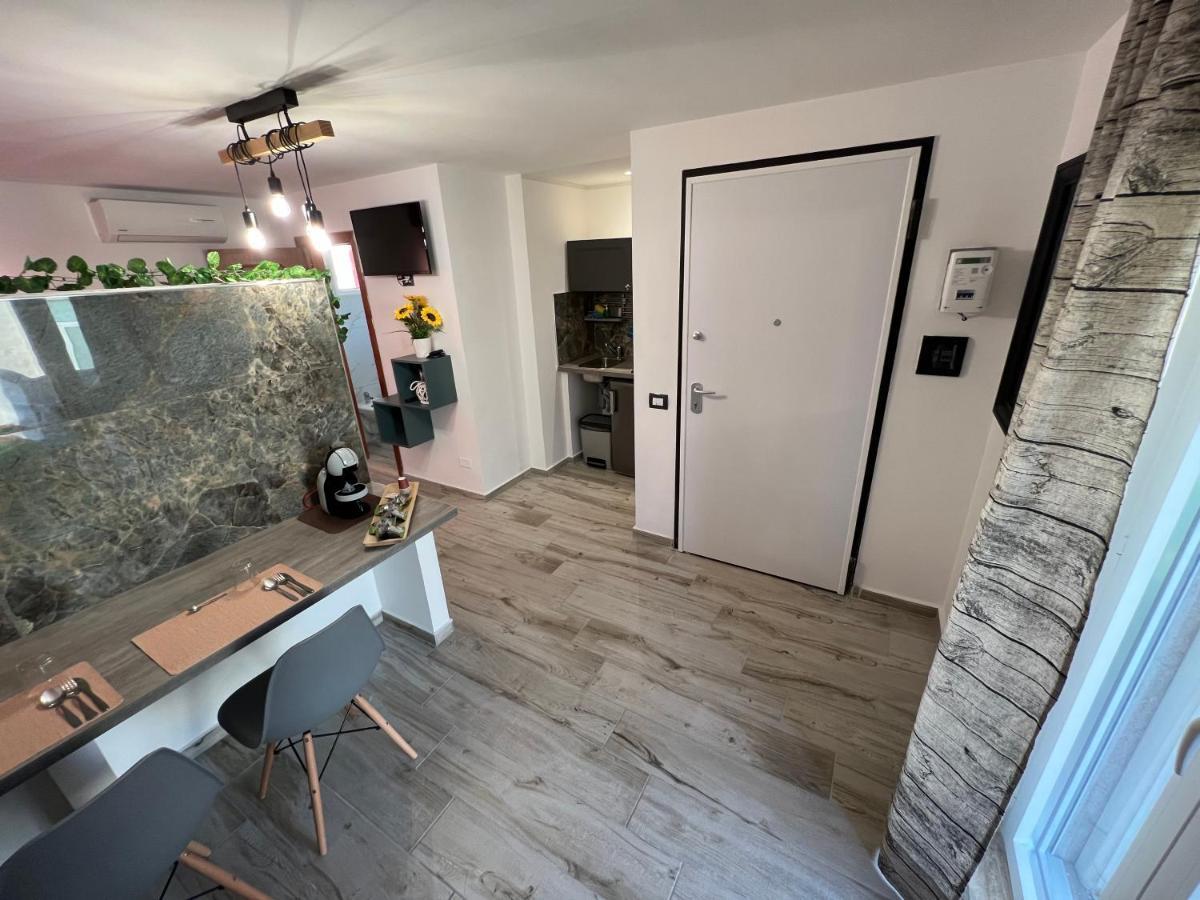 Loft Con Terrazzo A Livello Stazione Lägenhet Lecce Exteriör bild