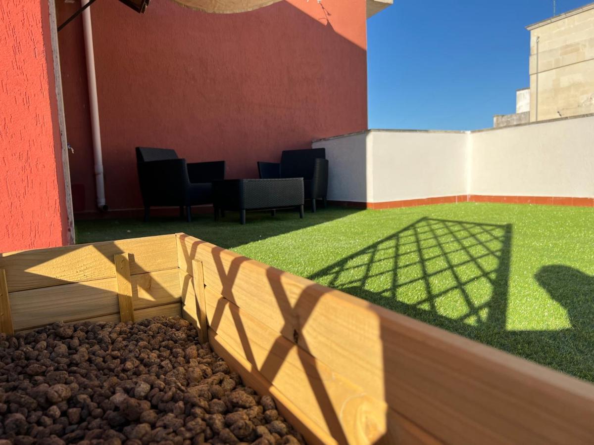 Loft Con Terrazzo A Livello Stazione Lägenhet Lecce Exteriör bild